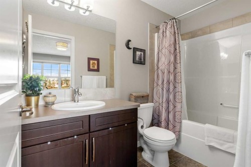 6 Chaparral Valley Square Se, Calgary, AB - Indoor Photo Showing Bathroom