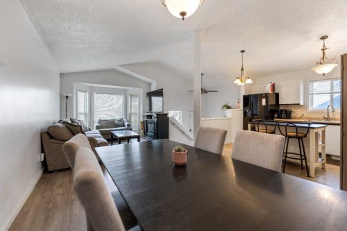 15 Erin Green Way Se, Calgary, AB - Indoor