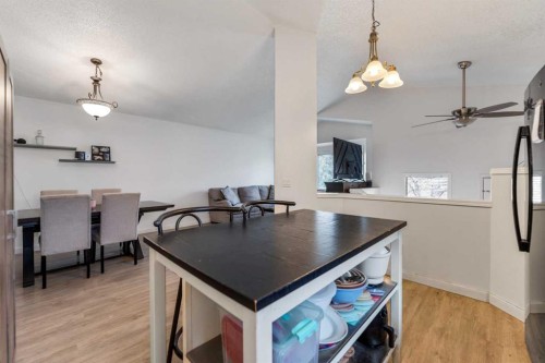 15 Erin Green Way Se, Calgary, AB - Indoor