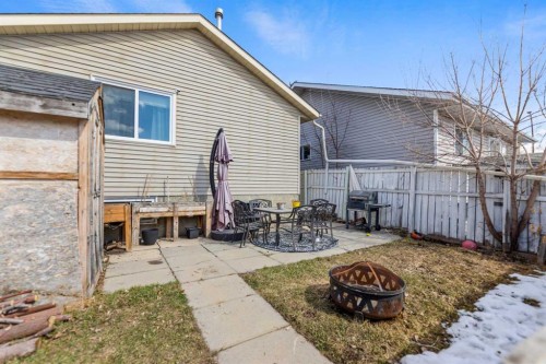 15 Erin Green Way Se, Calgary, AB - Outdoor