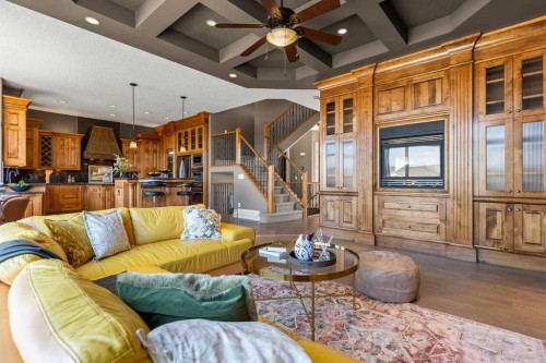 7 Royal Ridge Terrace Nw, Calgary, AB - Indoor Photo Showing Living Room
