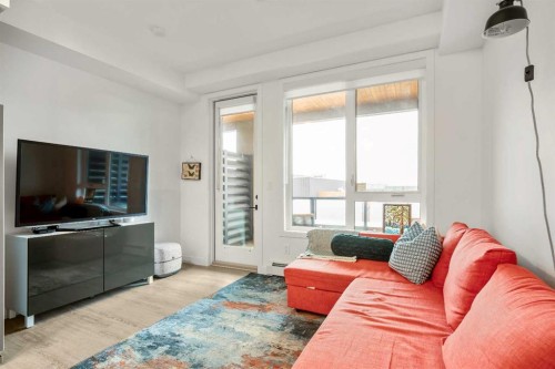 507-3932 University Avenue Nw, Calgary, AB - Indoor Photo Showing Living Room