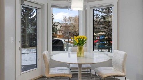 39 Mt Douglas Point Se, Calgary, AB - Indoor Photo Showing Dining Room