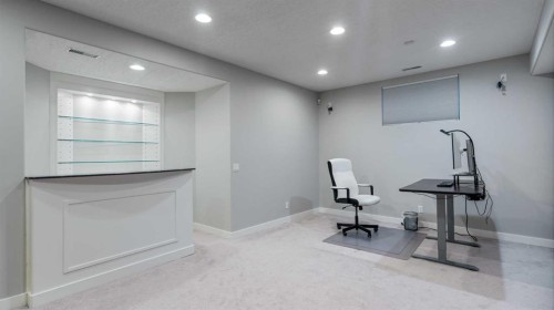 39 Mt Douglas Point Se, Calgary, AB - Indoor