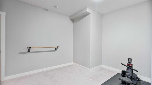 39 Mt Douglas Point Se, Calgary, AB - Indoor