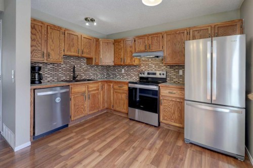 107 Macewan Park Way Nw, Calgary, AB - Indoor Photo Showing Kitchen
