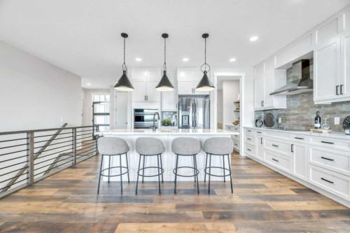 163 Lakewood Circle, Strathmore, AB - Indoor Photo Showing Kitchen With Upgraded Kitchen