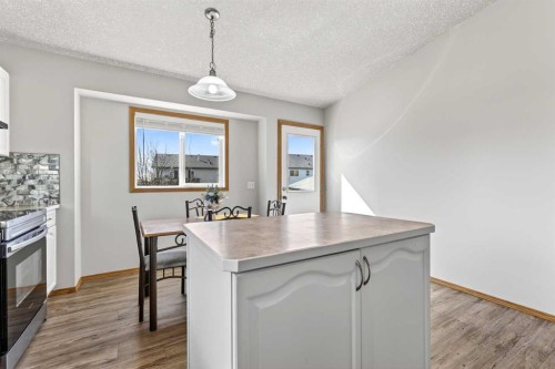 42 Strathford Close, Strathmore, AB - Indoor