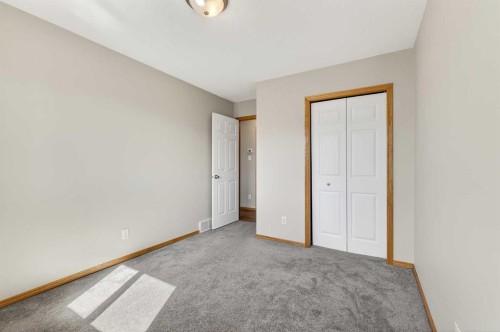 42 Strathford Close, Strathmore, AB - Indoor Photo Showing Other Room