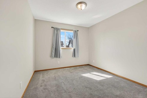 42 Strathford Close, Strathmore, AB - Indoor Photo Showing Other Room