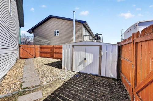 42 Strathford Close, Strathmore, AB - Outdoor With Exterior