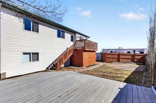 42 Strathford Close, Strathmore, AB - Outdoor With Exterior