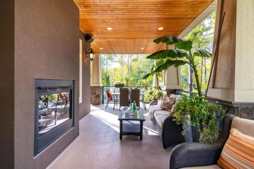 108 Posthill Drive Sw, Calgary, AB - 