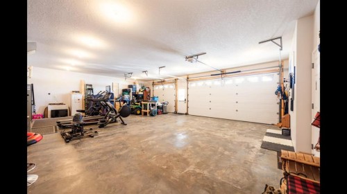 2 Irene Avenue, Island Lake, AB - Indoor Photo Showing Garage