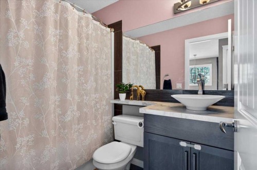 301 Mcleod Crescent, Diamond Valley, AB - Indoor Photo Showing Bathroom