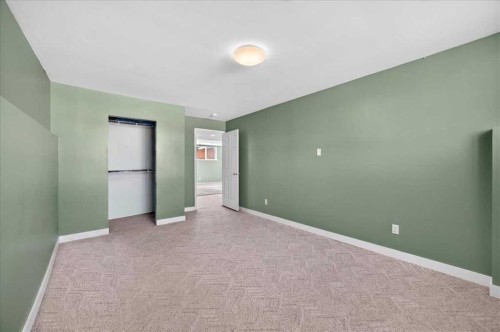 301 Mcleod Crescent, Diamond Valley, AB - Indoor Photo Showing Other Room