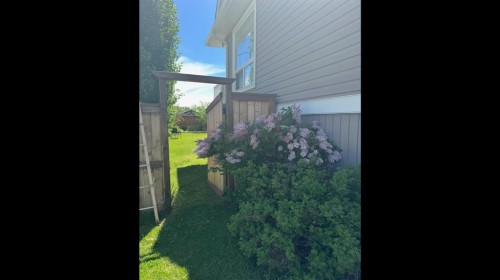 301 Mcleod Crescent, Diamond Valley, AB - Outdoor