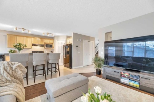 84 Evermeadow Manor Sw, Calgary, AB - Indoor