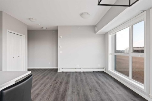 409-4350 Seton Drive Se, Calgary, AB - Indoor Photo Showing Other Room