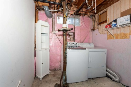 4628 Verona Drive Nw, Calgary, AB - Indoor Photo Showing Laundry Room