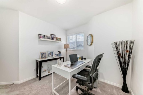 15 Spring Meadows Bay, Okotoks, AB - Indoor Photo Showing Office
