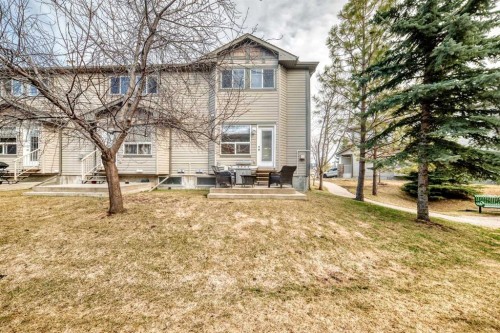 15 Spring Meadows Bay, Okotoks, AB - Outdoor