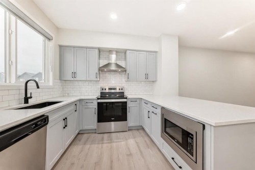 149 Lavender Manor Se, Calgary, AB - Indoor Photo Showing Kitchen With Stainless Steel Kitchen With Upgraded Kitchen
