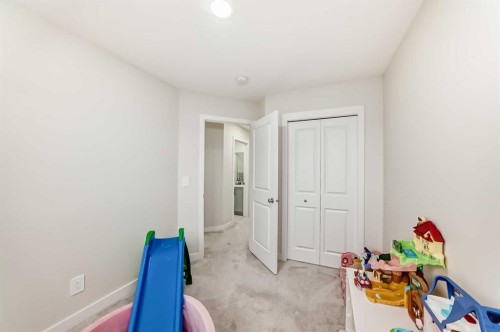 149 Lavender Manor Se, Calgary, AB - Indoor