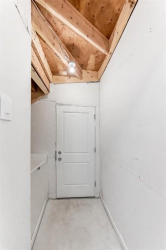 149 Lavender Manor Se, Calgary, AB - Indoor Photo Showing Other Room