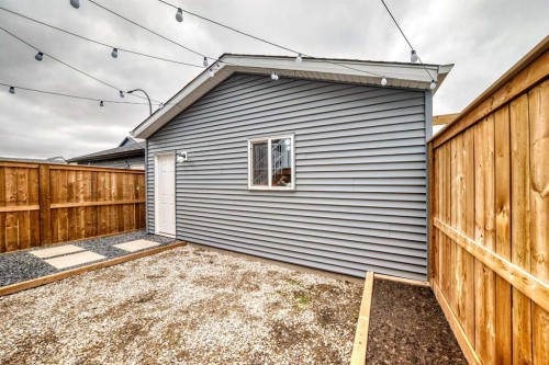 149 Lavender Manor Se, Calgary, AB - Outdoor With Exterior
