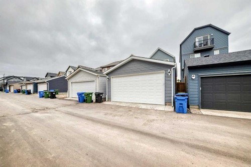 149 Lavender Manor Se, Calgary, AB - Outdoor