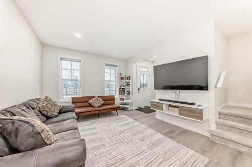 149 Lavender Manor Se, Calgary, AB - Indoor Photo Showing Living Room