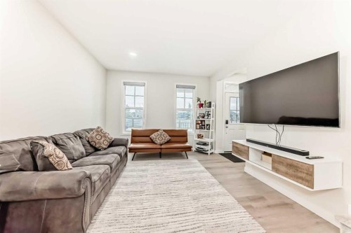 149 Lavender Manor Se, Calgary, AB - Indoor Photo Showing Living Room