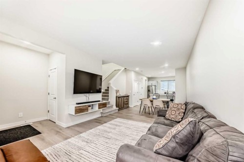 149 Lavender Manor Se, Calgary, AB - Indoor Photo Showing Living Room