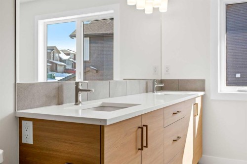 305 Precedence View, Cochrane, AB - Indoor Photo Showing Bathroom