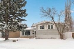 2735 Lionel Crescent SW Calgary, AB T3E 6B1