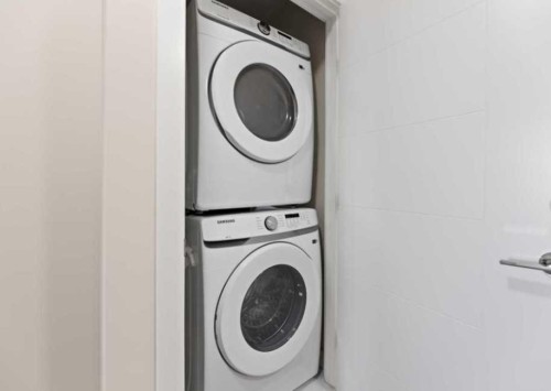 314-52 Red Sky Villas Ne, Calgary, AB - Indoor Photo Showing Laundry Room