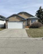 402 Highwood Village Place NWHigh River, AB T1V 1W1
