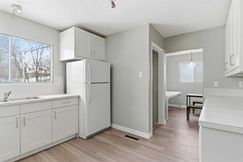 173 Gordon Drive Sw, Calgary, AB - Indoor Photo Showing Kitchen