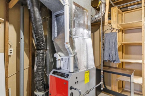 173 Gordon Drive Sw, Calgary, AB - Indoor Photo Showing Basement