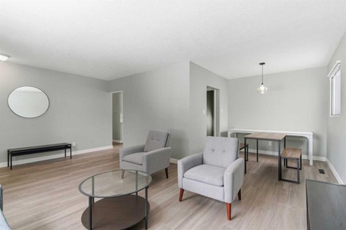 173 Gordon Drive Sw, Calgary, AB - Indoor Photo Showing Other Room