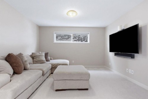132 Sundown Way, Cochrane, AB - Indoor Photo Showing Living Room
