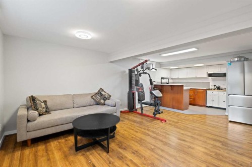 208 Woodpark Place Sw, Calgary, AB - Indoor