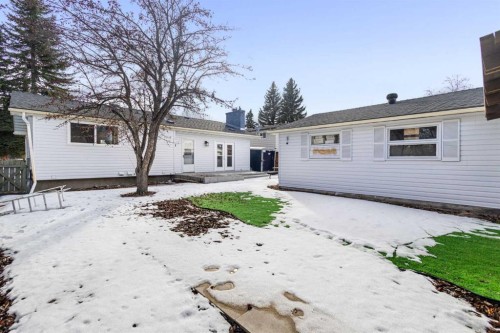 208 Woodpark Place Sw, Calgary, AB - Outdoor
