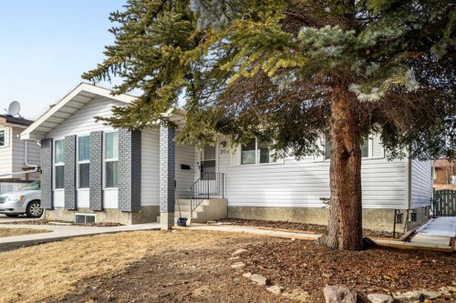 208 Woodpark Place Sw, Calgary, AB - Outdoor