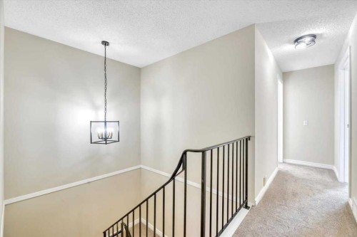 32 Midpark Drive Se, Calgary, AB - Indoor Photo Showing Other Room