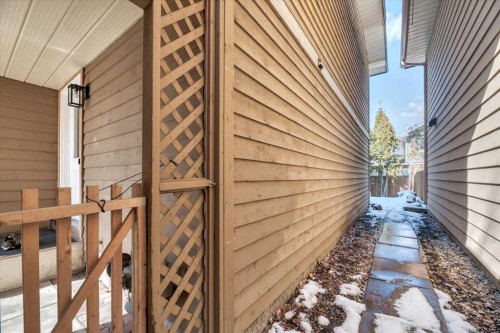 32 Midpark Drive Se, Calgary, AB - Outdoor With Exterior