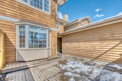 32 Midpark Drive Se, Calgary, AB - Outdoor With Exterior