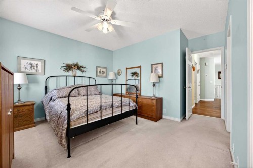110 Citadel Crest Circle Nw, Calgary, AB - Indoor Photo Showing Bedroom
