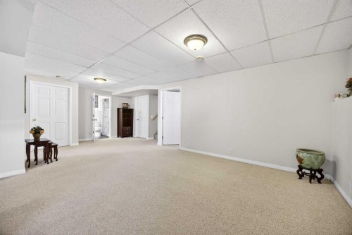 110 Citadel Crest Circle Nw, Calgary, AB - Indoor Photo Showing Other Room